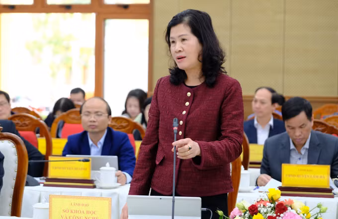 potal-chu-tich-ubnd-tinh-lam-dong-doi-thoai-voi-thanh-nien-7945492-1.jpg