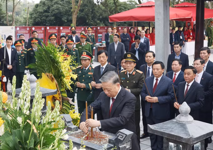 potal-tong-bi-thu-to-lam-dang-huong-tuong-niem-dai-danh-y-hai-thuong-lan-ong-le-huu-trac-7781064.jpg