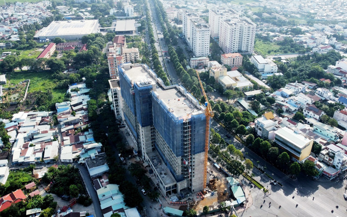 Nhà ở xã hội đang xây dựng tại phường Quang Vinh, thành phố Biên Hòa, tỉnh Đồng Nai. Ảnh: Hồng Đạt - TTXVN potal-nhieu-tinh-thanh-pho-tap-trung-phat-trien-nha-o-xa-hoi-7347804.jpg