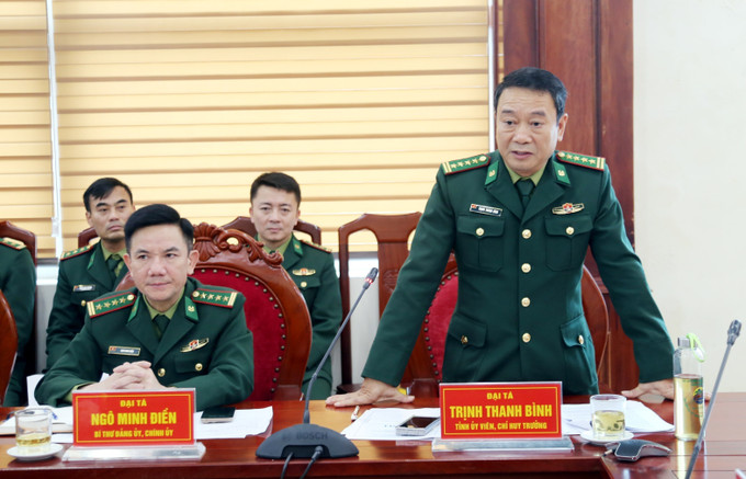 Đại tá Trịnh Thanh Bình, Chỉ huy Trưởng Bộ Chỉ huy Bộ đội Biên phòng tỉnh Quảng Bình phát biểu tại buổi làm việc. Ảnh: Tá Chuyên - TTXVN Đại tá Trịnh Thanh Bình, Chỉ huy Trưởng Bộ Chỉ huy Bộ đội Biên phòng tỉnh Quảng Bình phát biểu tại buổi làm việc. Ảnh: Tá Chuyên - TTXVN