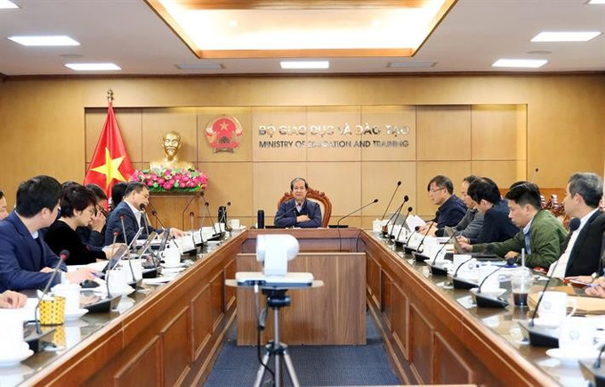 Bộ trưởng Nguyễn Kim Sơn chủ trì cuộc họp. Ảnh: moet.gov.vn phamkimson.jpg