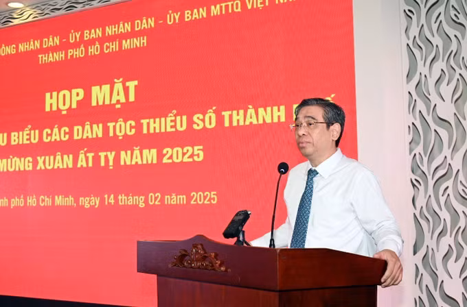potal-thanh-pho-ho-chi-minh-gap-mat-dong-bao-dan-toc-thieu-so-tieu-bieu-7856549.jpg