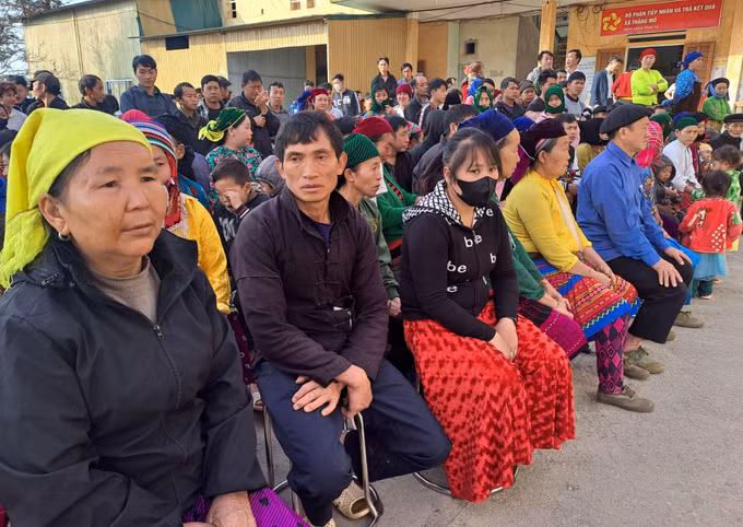 potal-kham-chua-benh-va-cap-phat-thuoc-mien-phi-cho-nguoi-dan-xa-bien-gioi-ha-giang-7886131.jpg