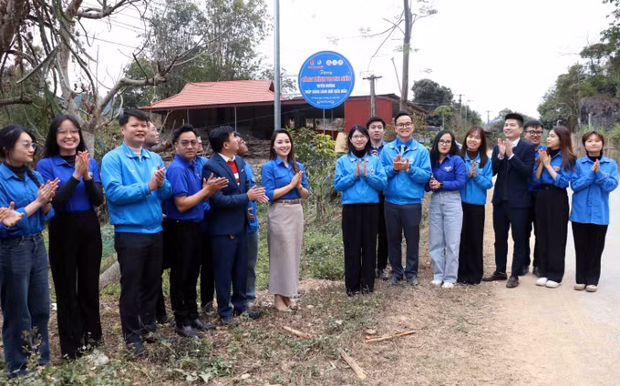 potal-thai-nguyen-ngay-hoi-vh-tt-thanh-nien-dan-toc-thieu-so-thanh-nien-tin-do-ton-giao-2025-7800925.jpg
