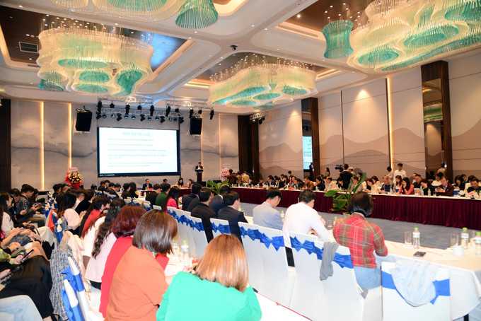 Quang cảnh Hội nghị Phát triển du lịch trên vịnh Bái Tử Long . Ảnh: Thanh Vân - TTXVN potal-quang-ninh-nang-tam-du-lich-tren-vinh-bai-tu-long-7942220.jpg