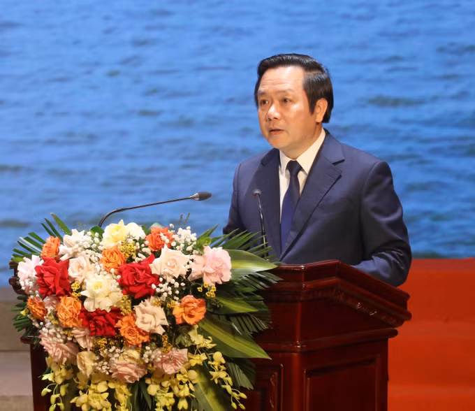 potal-khai-mac-ngay-tho-viet-nam-lan-thu-23-voi-chu-de-to-quoc-bay-len-7853282.jpg