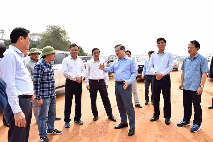 potal-go-kho-giai-phong-mat-bang-du-an-cao-toc-tuyen-quang-ha-giang-7953879.jpg