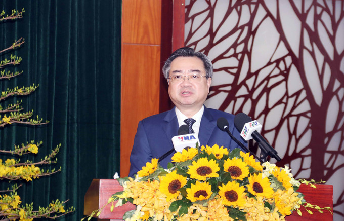 Đồng chí Nguyễn Thanh Nghị, Ủy viên Trung ương Đảng, Phó Bí thư Thường trực Thành ủy Thành phố Hồ Chí Minh phát biểu nhận nhiệm vụ. Ảnh: Xuân Khu-TTXVN potal-dong-chi-nguyen-thanh-nghi-giu-chuc-pho-bi-thu-thuong-truc-thanh-uy-tp-ho-chi-minh-7826661.jpg