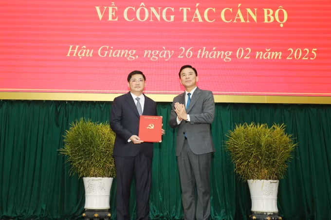 potal-ong-nguyen-tuan-anh-giu-chuc-pho-bi-thu-thuong-truc-tinh-uy-hau-giang-7875931-1.jpg