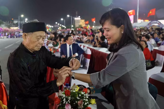 potal-khai-mac-le-hoi-hoa-ban-thanh-pho-son-la-nam-2025-7915152.jpg