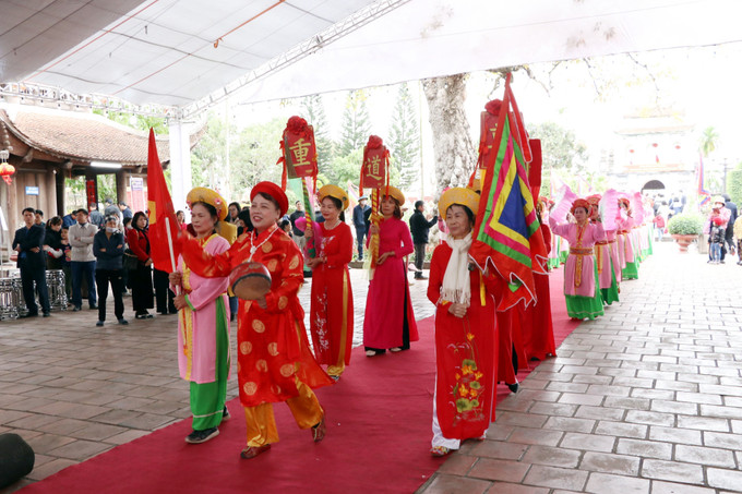 Nghi thức Lễ chữ dâng Thánh. Ảnh: Mạnh Tú - TTXVN potal-van-mieu-mao-dien-la-khu-du-lich-cap-tinh-cua-hai-duong-7915604.jpg