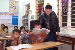 Thầy giáo giữ lửa con chữ ở Piêng Vai