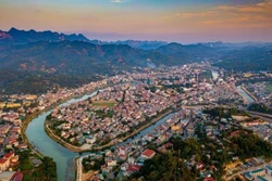 Đưa Cao Bằng phát triển nhanh và bền vững