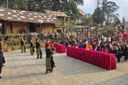 Các điểm du lịch nổi tiếng ở Lào Cai, Tuyên Quang hút khách ngày đầu năm mới