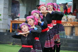 Trải nghiệm nét văn hóa, truyền thống đặc trưng của các dân tộc