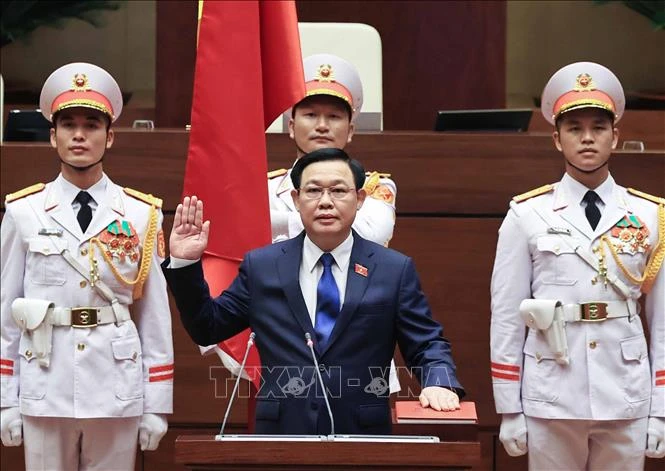 Đồng chí Vương Đình Huệ tuyên thệ nhậm chức Chủ tịch Quốc hội khóa XV. Ảnh: Thống Nhất - TTXVN