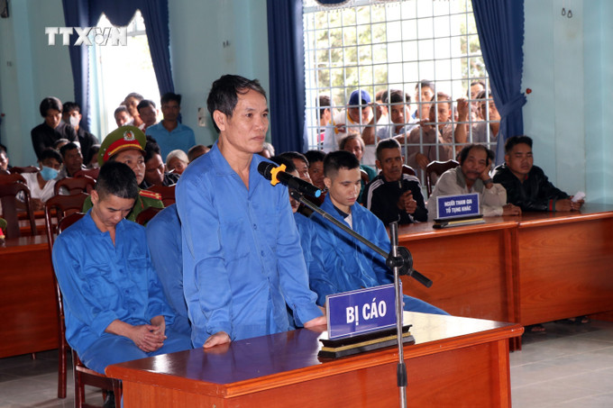 Bị cáo Phạm Văn Nhuệ tại phiên tòa. Ảnh: Cao Nguyên-TTXVN vna_potal_xet_xu_luu_dong_vu_pha_rung_lam_ray_o_kon_tum_7565924.jpg