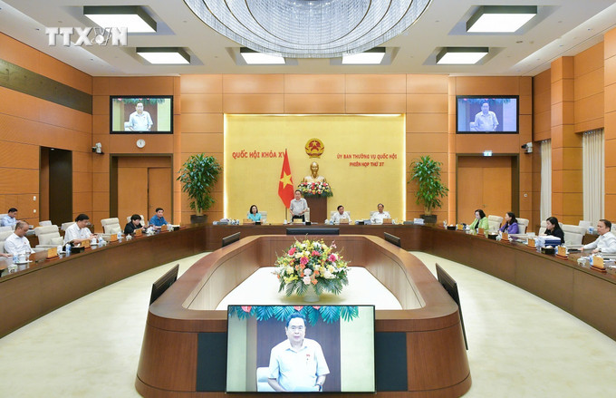 Chủ tịch Quốc hội Trần Thanh Mẫn phát biểu. Ảnh: Doãn Tấn - TTXVN vna_potal_be_mac_phien_hop_cua_uy_ban_thuong_vu_quoc_hoi_7621788.jpg