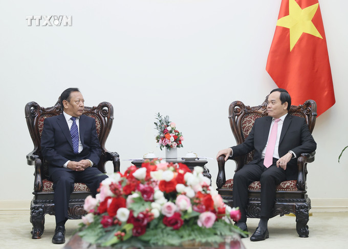 Phó Thủ tướng Trần Lưu Quang tiếp Phó Chủ nhiệm Ủy ban Dân tộc Nhà nước Cộng hòa dân chủ Nhân dân Trung Hoa Biên Ba Trát Xi. Ảnh: An Đăng - TTXVN vna_potal_pho_thu_tuong_tran_luu_quang_tiep_pho_chu_nhiem_uy_ban_dan_toc_nha_nuoc_cong_hoa_dan_chu_nhan_dan_trung_hoa__7448466.jpg