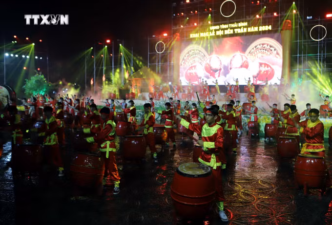 vna_potal_khai_mac_le_hoi_den_tran_thai_binh_nam_2024_7237680.jpg