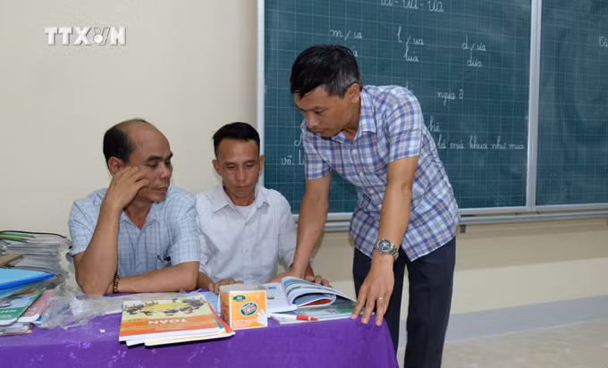 vna_potal_nhung_nguoi_“gieo_chu”_noi_vung_bien_nghe_an_7703327.jpg