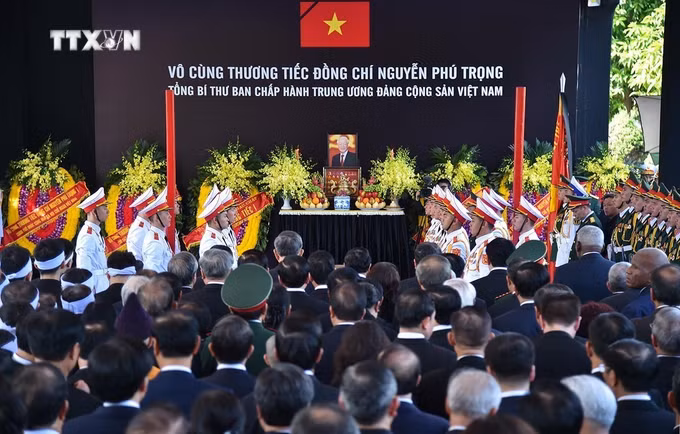 vna_potal_le_an_tang_tong_bi_thu_nguyen_phu_trong_7505299.jpg