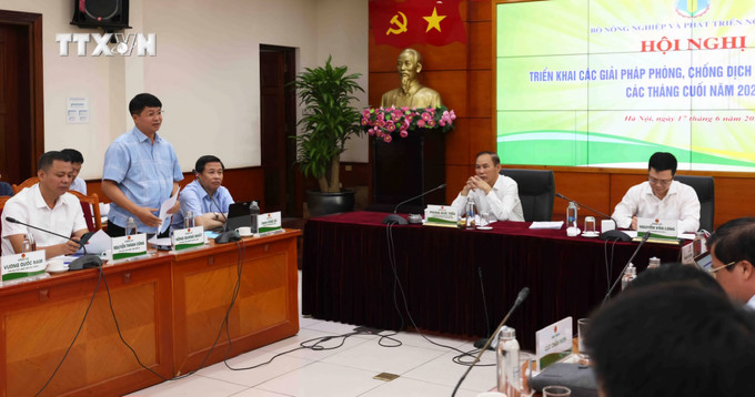 Ông Nông Quang Nhất, Phó Chủ tịch UBND tỉnh Bắc Kạn, thông tin về các giải pháp phòng chống dịch bệnh gia súc gia cầm tại địa phương. Ảnh: Bích Hồng – TTXVN vna_potal_trien_khai_cac_giai_phap_phong_chong_dich_benh_gia_suc_gia_cam_7434569.jpg