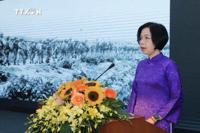Tổng giám đốc TTXVN Vũ Việt Trang phát biểu. Ảnh: Minh Quyết - TTXVN vna_potal_thong_tan_xa_viet_nam_khai_truong_chuyen_trang_thong_tin_va_trung_bay_anh_online_“70_nam_chien_thang_dien_bien_phu”_7330848.jpeg