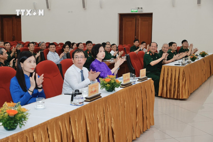 Đại biểu tham dự Lễ khai trương chuyên trang thông tin. Ảnh: Minh Quyết - TTXVN vna_potal_thong_tan_xa_viet_nam_khai_truong_chuyen_trang_thong_tin_va_trung_bay_anh_online_“70_nam_chien_thang_dien_bien_phu”_7330840.jpeg