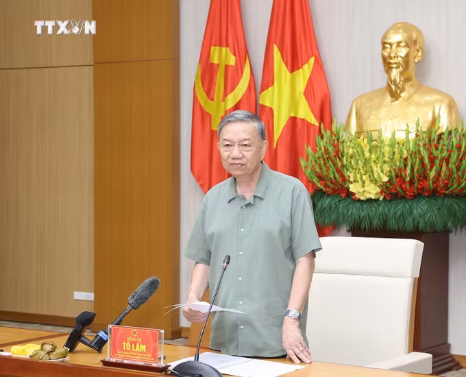 vna_potal_tong_bi_thu_chu_tich_nuoc_to_lam_kiem_tra_cong_tac_phong_chong_lut_bao_va_tham_hoi_dong_vien_nhan_dan_vung_lut_bao_tren_dia_ban_tinh_phu_tho_7591734.jpg