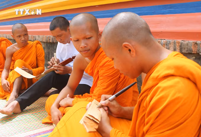 vna_potal_kinh_la_buong_“bau_vat”_cua_dong_bao_khmer_an_giang_7715255.jpg