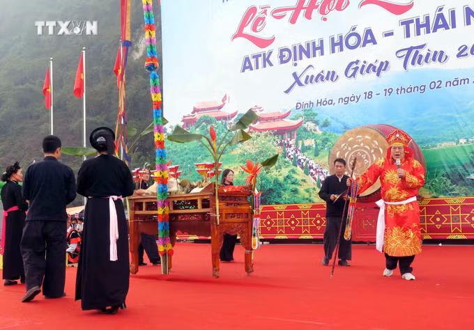 vna_potal_le_hoi_long_tong_atk_dinh_hoa_xuan_giap_thin_2024________________________________7231732.jpg