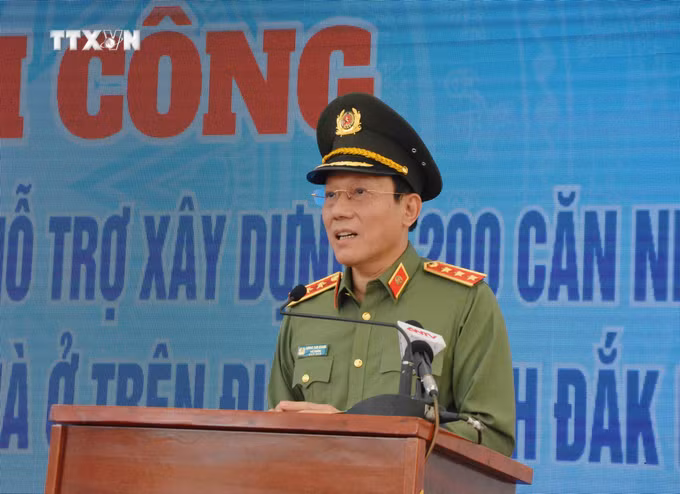 vna_potal_xay_dung_1200_can_nha_cho_ho_co_hoan_canh_kho_khan_tai_dak_lak_7282074.jpg