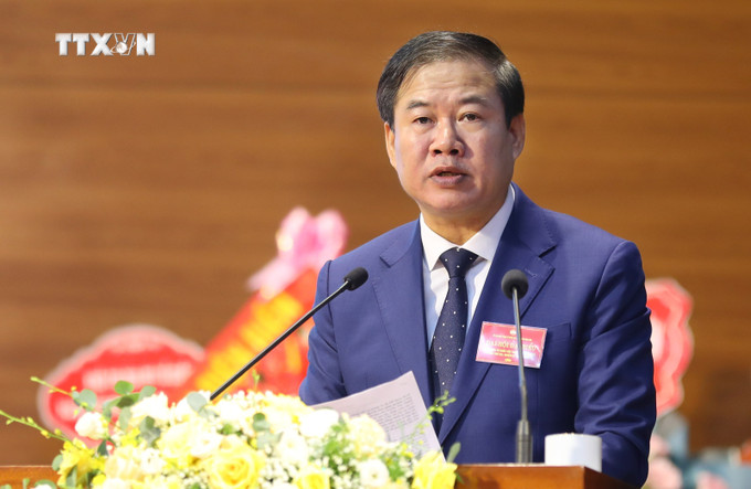 Ông Lò Văn Mừng, Chủ tịch Ủy ban MTTQ Việt Nam tỉnh Điện Biên khóa XII phát biểu khai mạc Đại hội. Ảnh: Trung Kiên - TTXVN vna_potal_dai_hoi_dai_bieu_mttq_viet_nam_tinh_dien_bien_lan_thu_xiii_nhiem_ky_2024-2029_7552792 (1).jpg