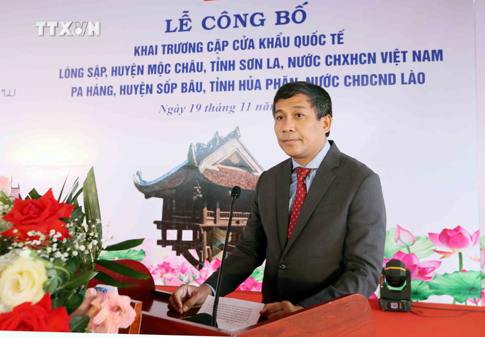Ủy viên dự khuyết Ban Chấp hành Trung ương Đảng, Thứ trưởng Thường trực Bộ Ngoại Giao, Chủ nhiệm Ủy ban Biên giới quốc gia Việt Nam Nguyễn Minh Vũ phát biểu. Ảnh: Quang Quyết - TTXVN vna_potal_le_cong_bo_khai_truong_cap_cua_khau_quoc_te_long_sap_va_pa_hang_7710880.jpg