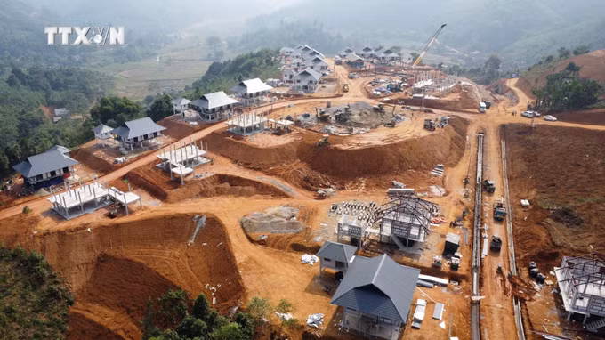 vna_potal_don_suc_xay_dung_khu_tai_dinh_cu_lang_nu_lao_cai_dung_tien_do_7711271.jpg