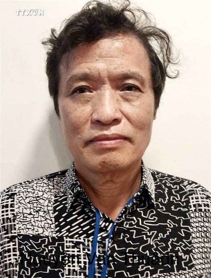 Bị can Nguyễn Văn Thuấn, nguyên Tổng cục trưởng Tổng cục Địa chất và Khoáng sản Việt Nam. Ảnh: TTXVN phát vna_potal_khoi_to_bi_can_doi_voi_nguyen_thu_truong_bo_tai_nguyen_va_moi_truong_cung_6_dong_pham_7495900.jpg