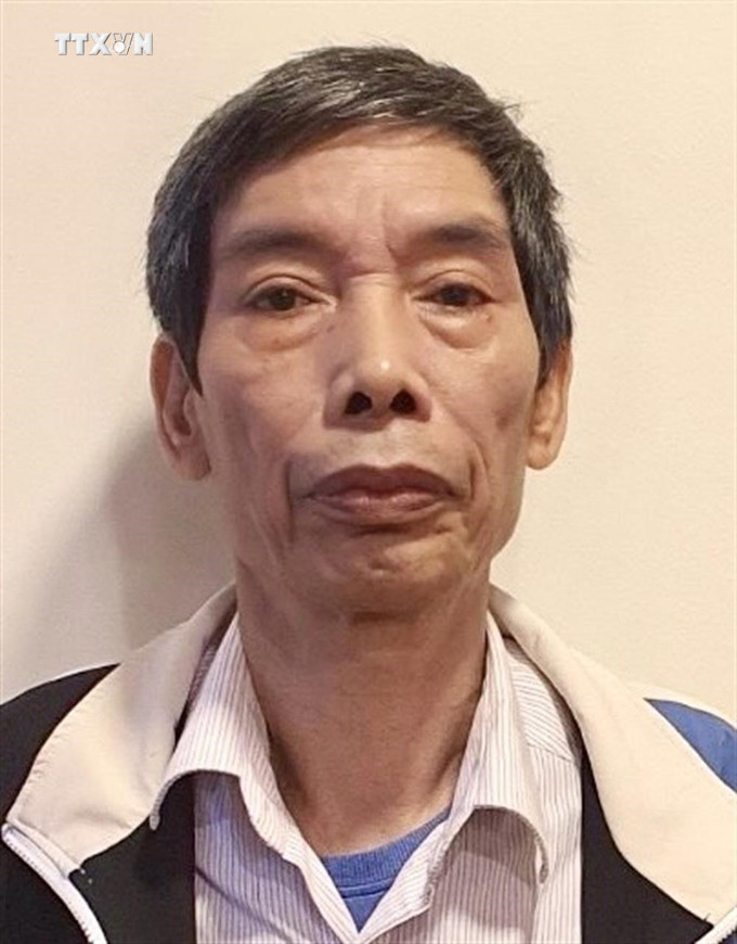 Bị can Lê Duy Phương, nguyên Chuyên viên chính Vụ Khoáng sản, Tổng cục Địa chất và Khoáng sản. Ảnh: TTXVN phát vna_potal_khoi_to_bi_can_doi_voi_nguyen_thu_truong_bo_tai_nguyen_va_moi_truong_cung_6_dong_pham_7495902.jpg