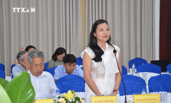 Đại biểu tham gia thảo luận tại Hội thảo. Ảnh: Đinh Hương - TTXVN vna_potal_hoi_thao_khoa_hoc_van_hoa_van_nghe_dan_gian_cac_dan_toc_mien_nui_trong_tinh_hinh_moi_7541044.jpg
