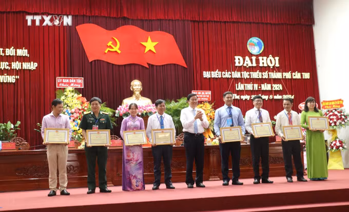 vna_potal_dai_hoi_dai_bieu_cac_dan_toc_thieu_so_thanh_pho_can_tho_lan_thu_iv_nam_2024_7563380.jpg