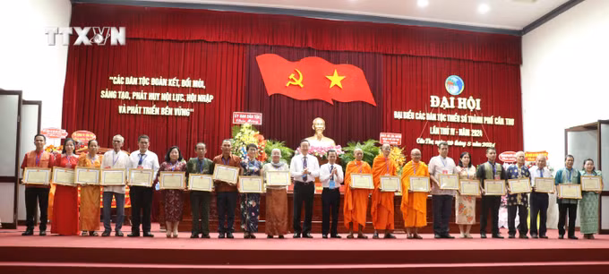 vna_potal_dai_hoi_dai_bieu_cac_dan_toc_thieu_so_thanh_pho_can_tho_lan_thu_iv_nam_2024_7563370.jpg