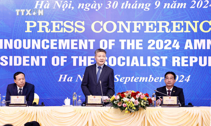 Thứ trưởng Bộ Công an Nguyễn Ngọc Lâm trả lời các câu hỏi của phóng viên. Ảnh: Doãn Tấn - TTXVN vna_potal_hop_bao_cong_bo_quyet_dinh_dac_xa_nam_2024_cua_chu_tich_nuoc_7624053.jpg