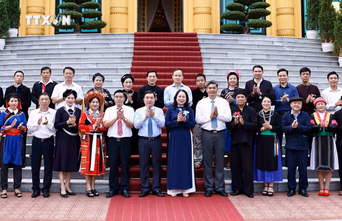 vna_potal_pho_chu_tich_nuoc_gap_mat_doan_dai_bieu_dan_toc_thieu_so_tieu_bieu_tinh_ha_giang_7656554.jpg
