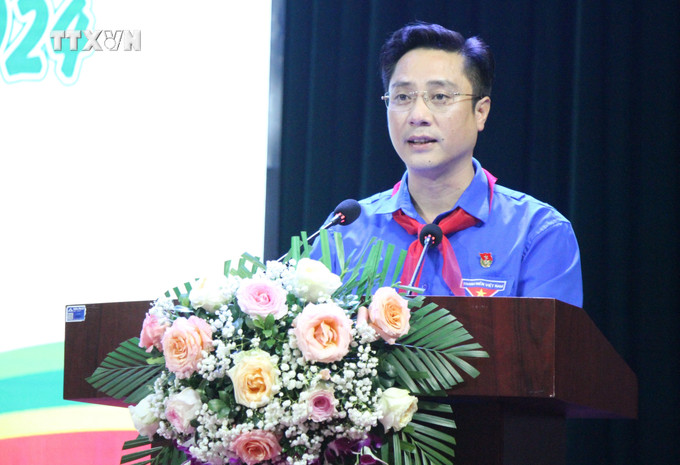Bí thư Tỉnh Đoàn Điện Biên Đặng Thành Huy phát biểu tại buổi lễ tuyên dương. Ảnh: Phan Quân - TTXVN vna_potal_tuyen_duong_70_“chien_si_nho_dien_bien”_7309386.jpg