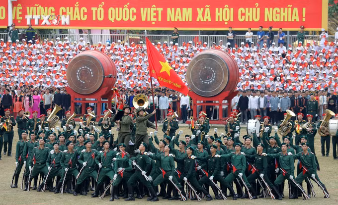 vna_potal_so_duyet_le_ky_niem_70_nam_chien_thang_dien_bien_phu_7356775.jpg
