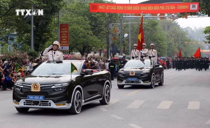 vna_potal_so_duyet_le_ky_niem_70_nam_chien_thang_dien_bien_phu_7356756.jpg