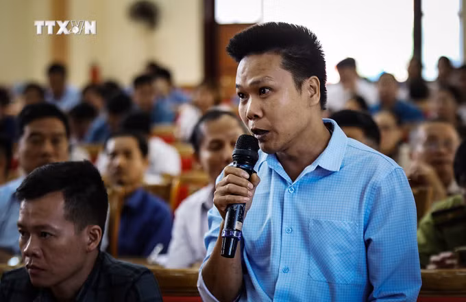 vna_potal_thuong_truc_ban_bi_thu_tiep_xuc_cu_tri_tai_hoa_binh_7358829.jpg