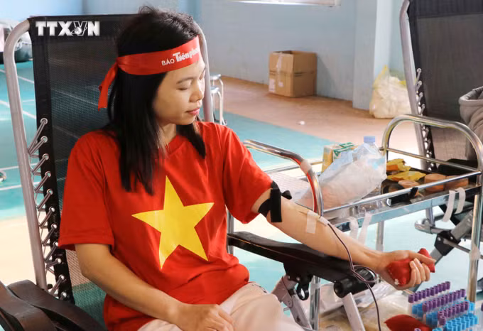 vna_potal_lai_chau_to_chuc_chuong_trinh_“chu_nhat_do”_hien_mau_cuu_nguoi_7187269.jpg