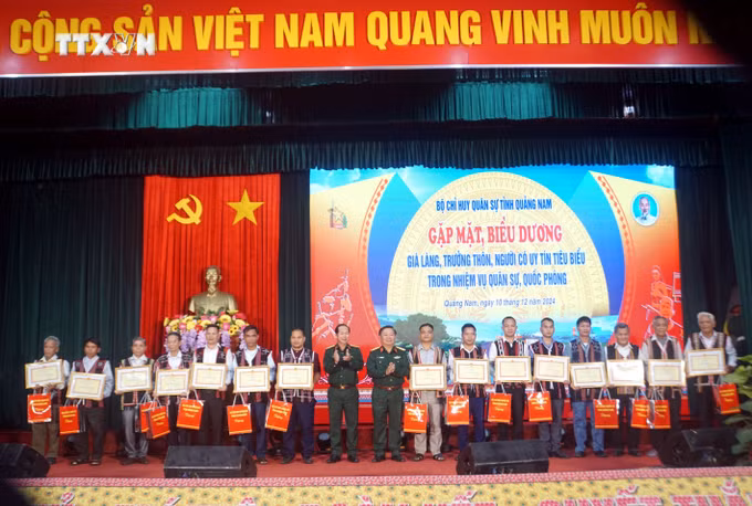 vna_potal_quang_nam_tuyen_duong_60_gia_lang_truong_thon_nguoi_co_uy_tin_nam_2024_7749212.jpg