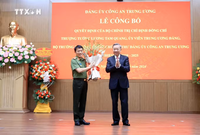 vna_potal_bo_truong_cong_an_luong_tam_quang_giu_chuc_bi_thu_dang_uy_cong_an_trung_uong_nhiem_ky_2020_-_2025__7424800.jpg